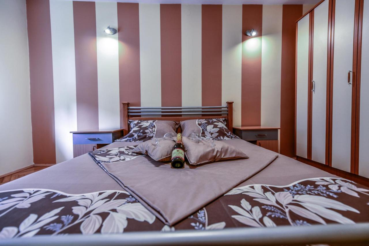 Lux Apartman Cvetkovic Kraljevo Exterior foto