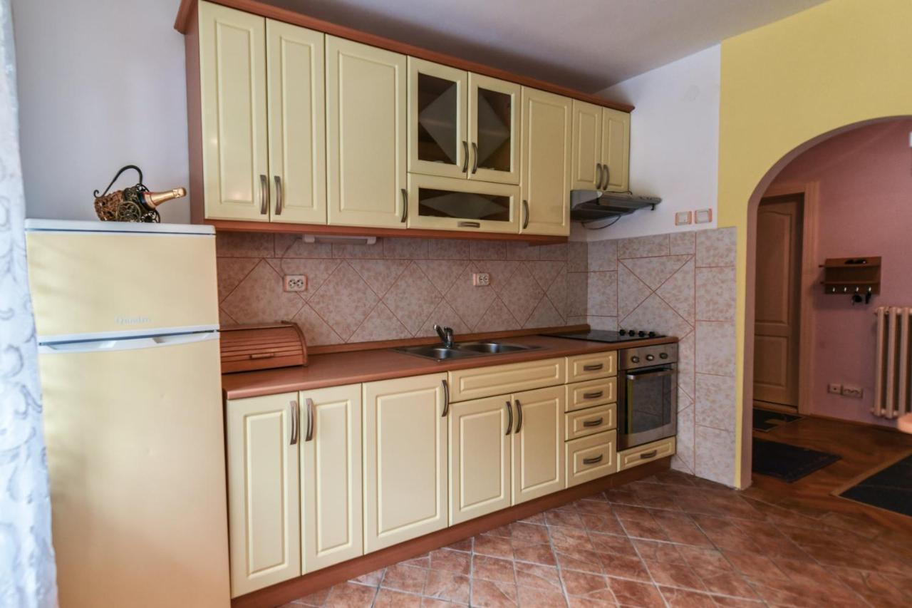 Lux Apartman Cvetkovic Kraljevo Exterior foto
