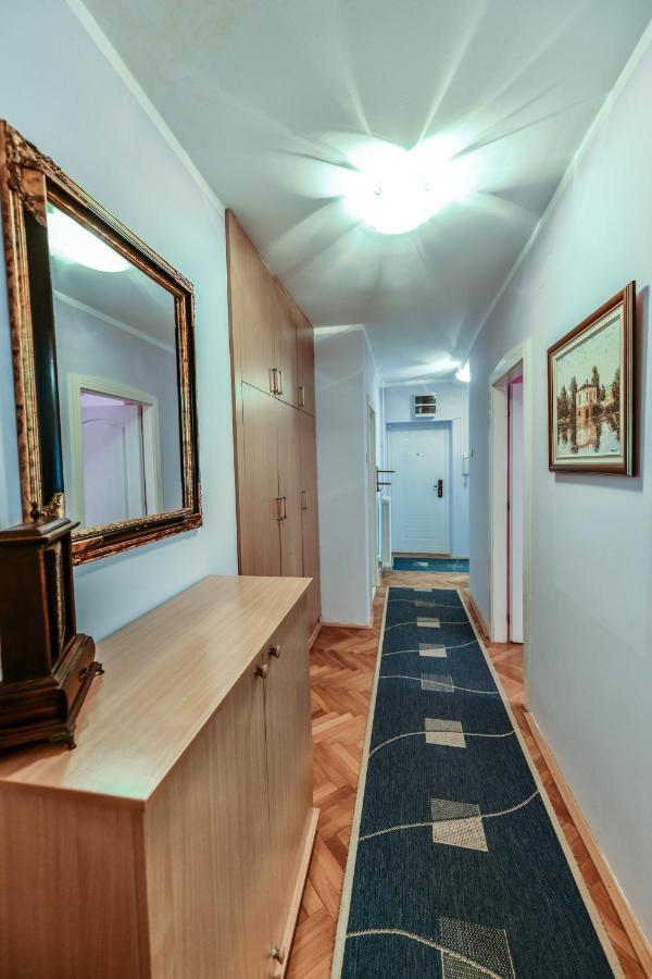 Lux Apartman Cvetkovic Kraljevo Exterior foto
